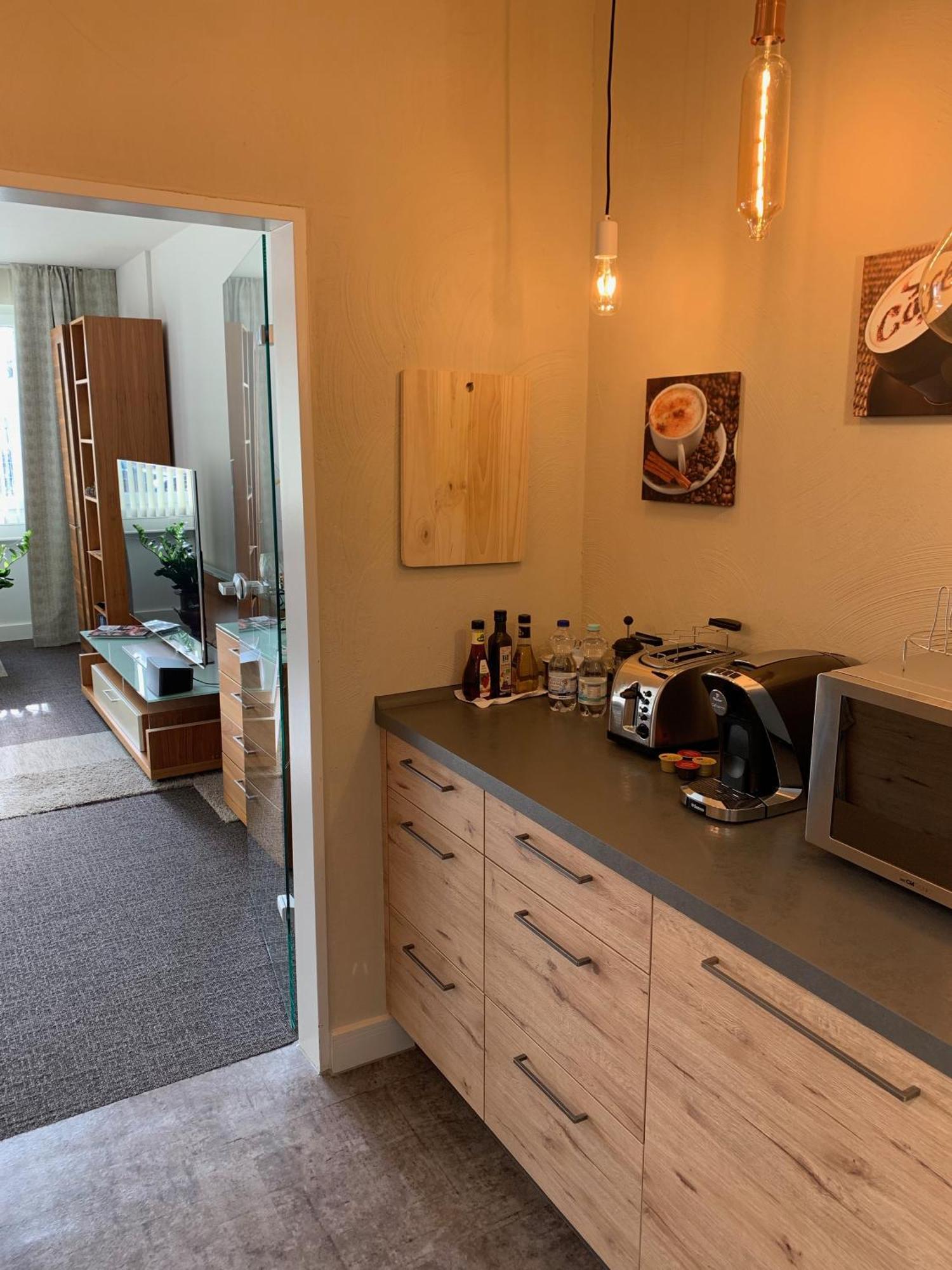 Besotel Erkrath- Schicke Fewo Oder Apartments Zentral Naehe Bahnhof Und Autobahn Im Neandertal Mit Glasfaser Wlan Und Freies Parken Exterior photo
